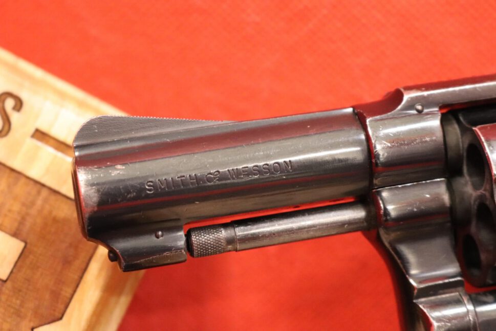 1975-Smith-and-Wesson-10-5_1531