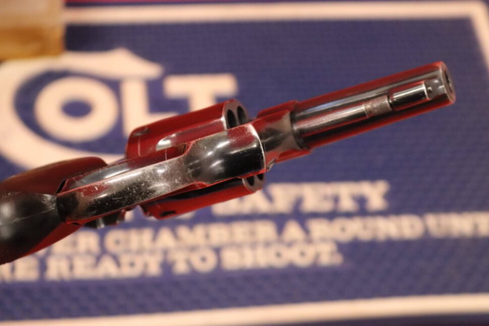 1975-Smith-and-Wesson-10-5_1538