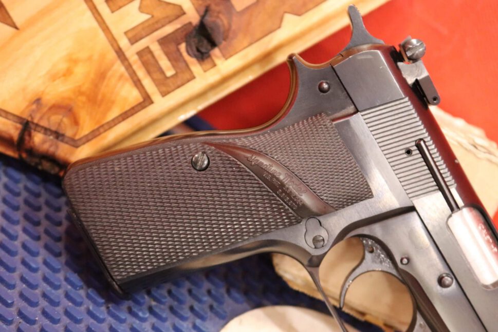 1977-Browning-Hi-Power_1194