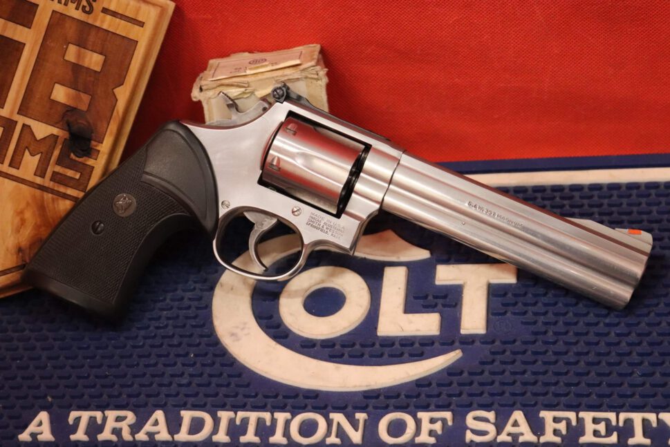 1996-Smith-and-Wesson-686-4_1441