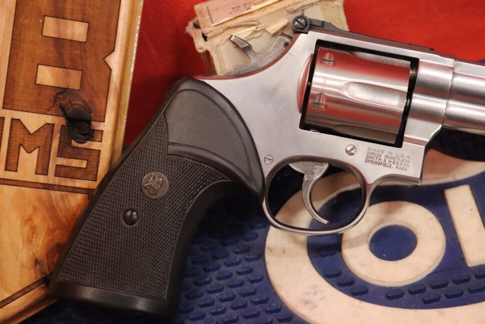 1996-Smith-and-Wesson-686-4_1443
