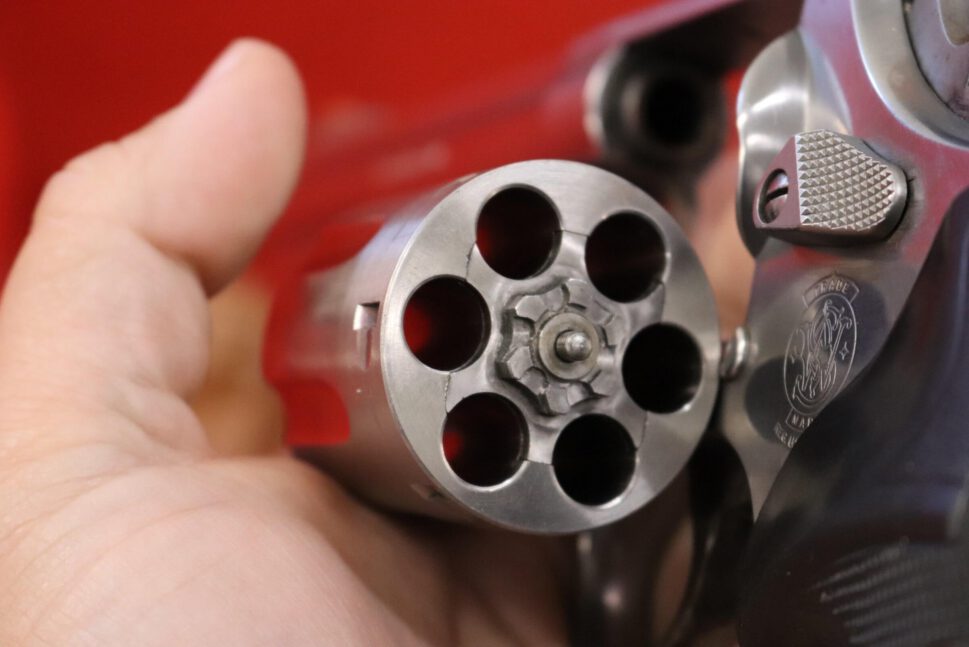 1996-Smith-and-Wesson-686-4_1444