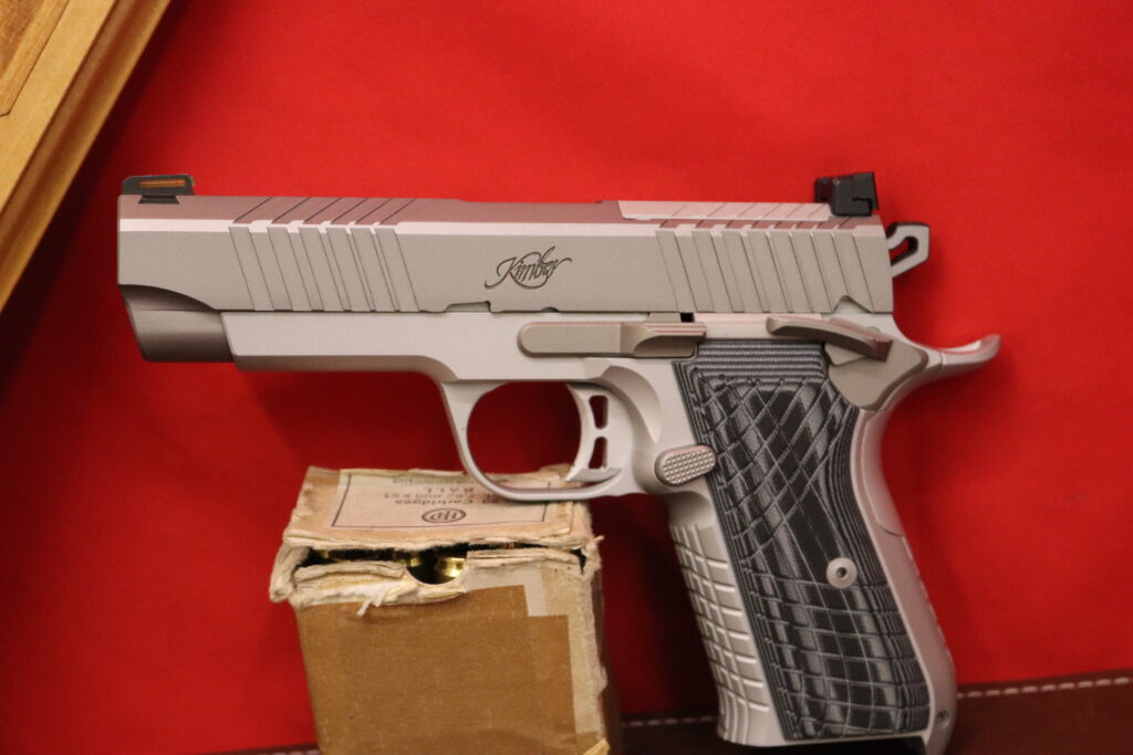 As-New Kimber KDS9 -- Stainless -- 9MM -- 6 Mags!