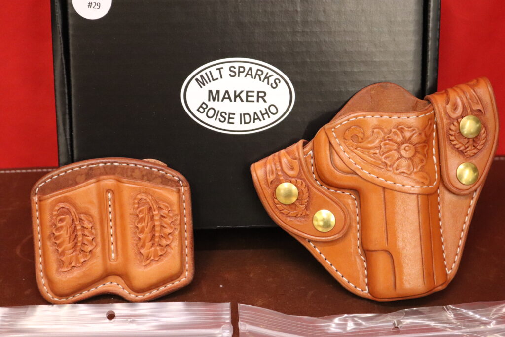 Hand Carved Milt Sparks Tan Axiom Set w/Matching D4C Mag Pouch -- 4.25" Commander 1911 -- Set #29