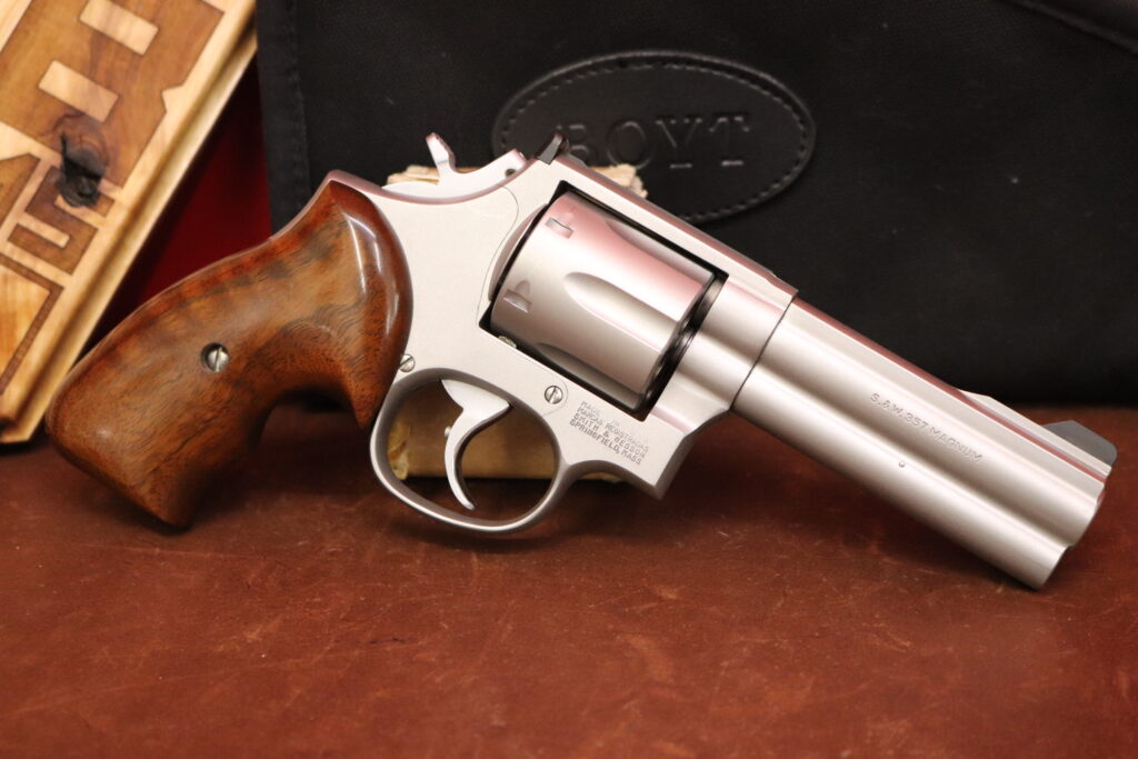 Ted Yost - Estate Sporting Limited Custom 1986 Smith & Wesson 686 - 357 Magnum --  AUH9331